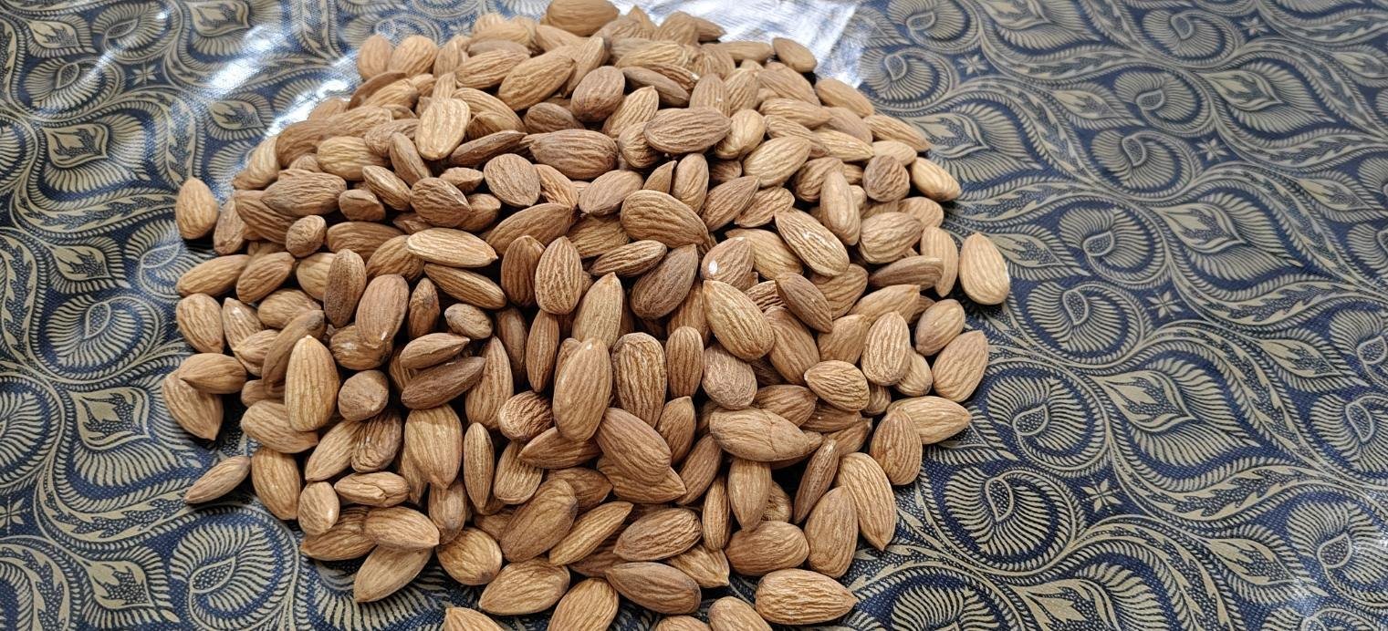 ALMOND (BADAM)
